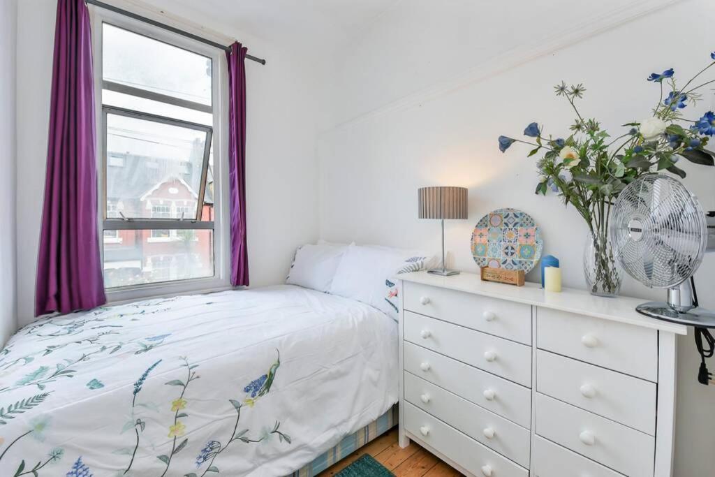 Groves 4 Bedroom, Shepherds Bush Λονδίνο Εξωτερικό φωτογραφία